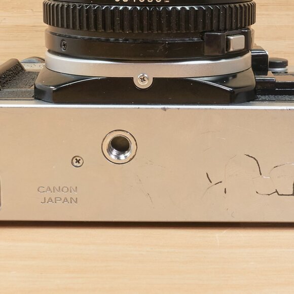 Canon AE-1 Program / Canon FD 50mm f/1.8 Lens / Made in Japan - Picture 8 of 11